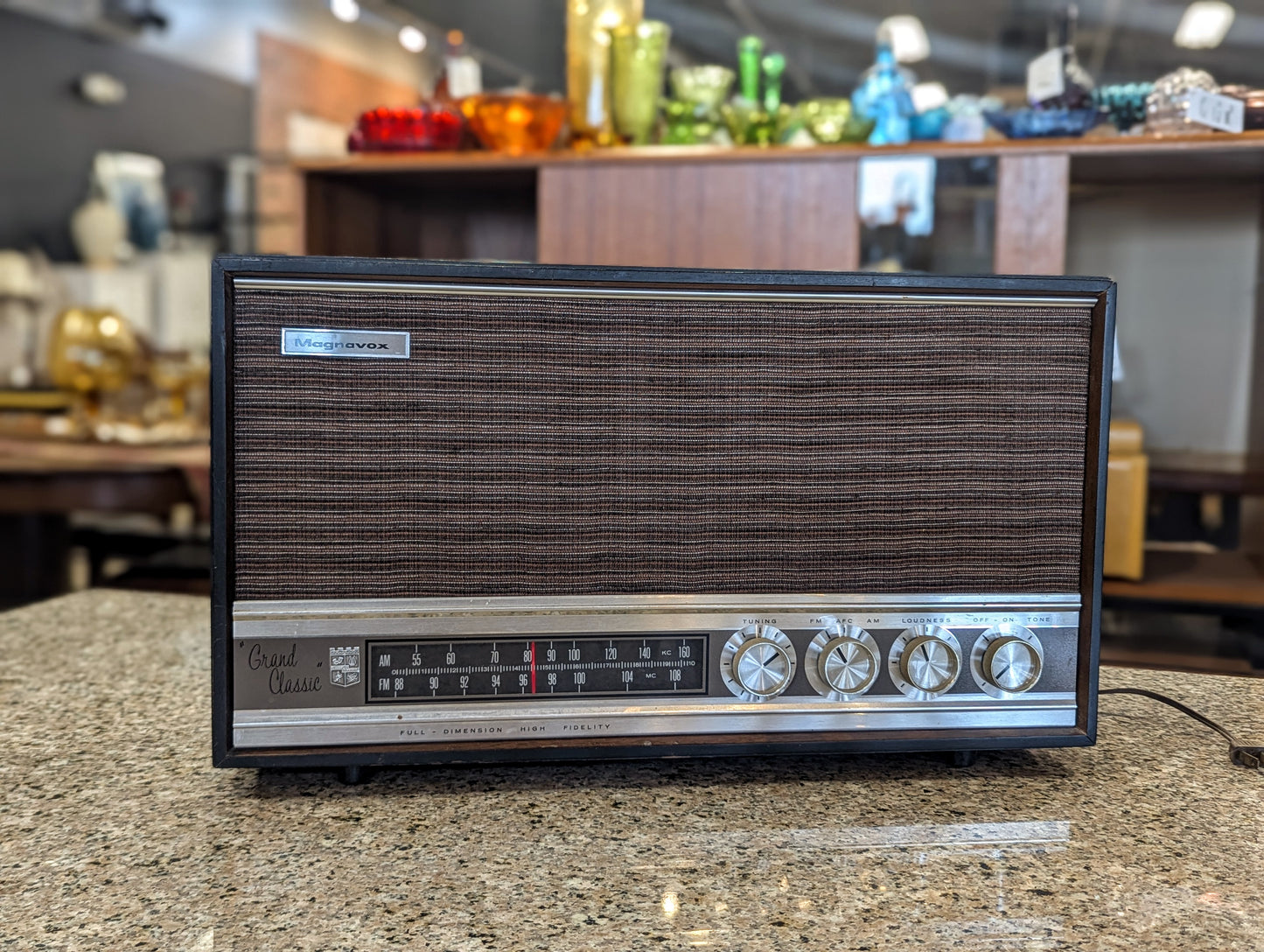 1960s Magnavox Grand Classic Radio