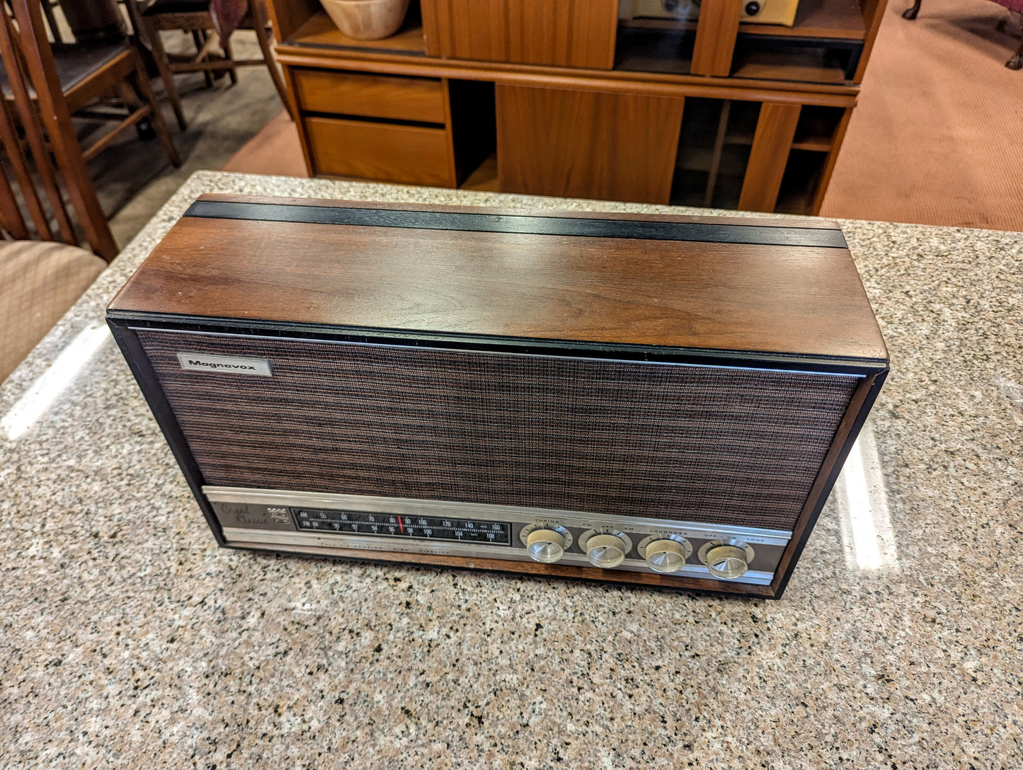 1960s Magnavox Grand Classic Radio