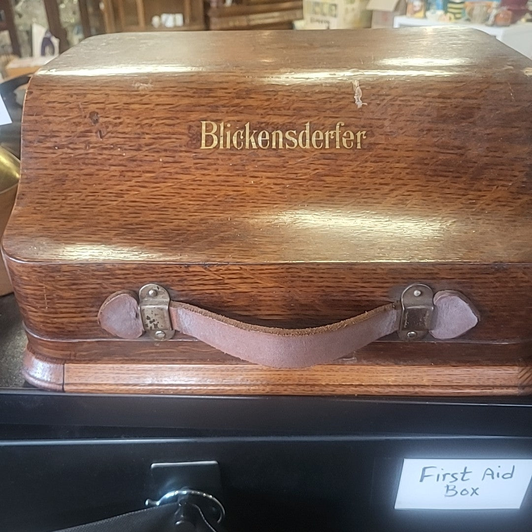 Blickensderfer Typewriter No. 7 with Original Wooden Case
