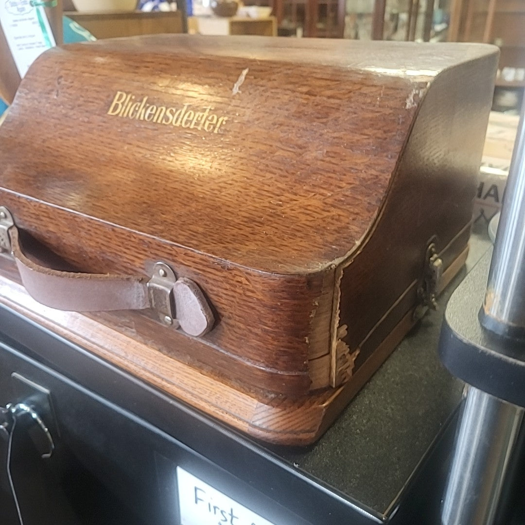 Blickensderfer Typewriter No. 7 with Original Wooden Case